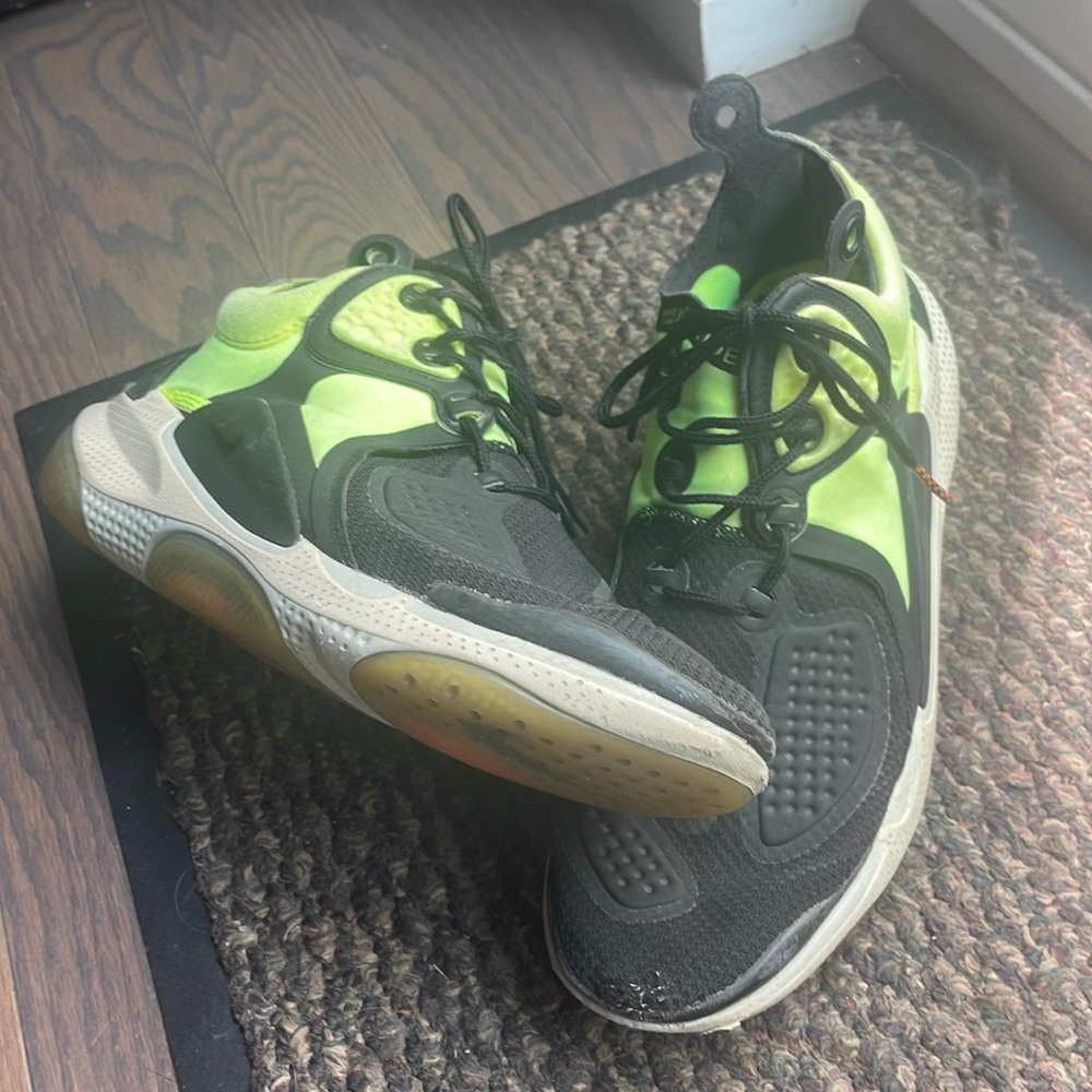 Nike joyridene, green/yellow and black tennis shoes GUC